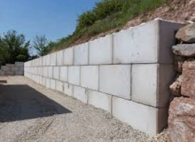 Travaux de maçonnerie à Alleins : Murets, clôtures, Piliers, Dalle béton, escaliers béton à Alleins